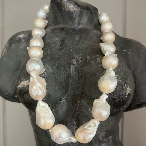 Jewelry - Beautiful hand strung fresh water baroque pearls. 18 inches including clasp.